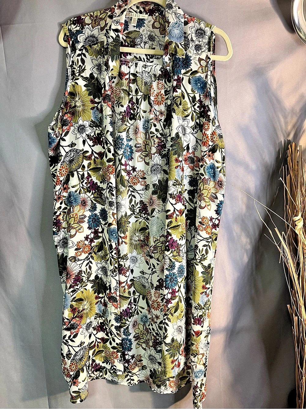 Floral Sleeveless Blouse in White & Multicolor